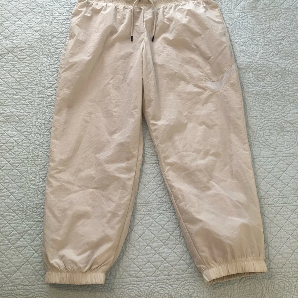 Nike windbreaker joggers. Women’s size XL.